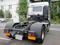 いすゞギガトレーラーヘッド（トラクターヘッド）大型（10t）[写真02]