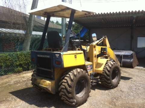 コマツタイヤショベル（ホイルローダー）[写真02]