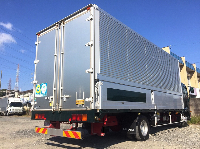 日野レンジャーアルミウイング中型（4t）[写真02]