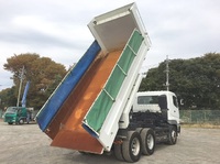 三菱ふそうスーパーグレートダンプ大型（10t）[写真02]