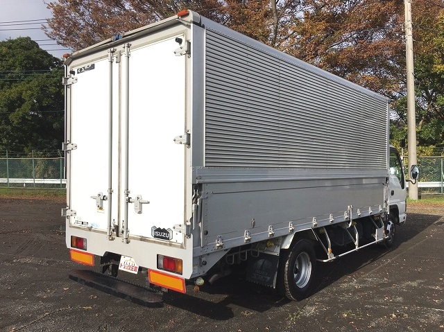 いすゞエルフアルミウイング小型（2t・3t）[写真02]