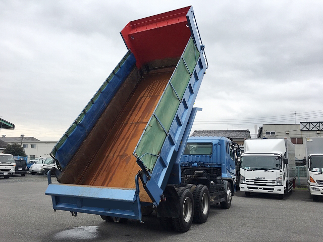 三菱ふそうスーパーグレートダンプ大型（10t）[写真02]