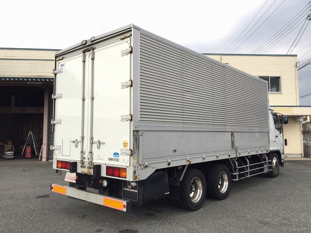 三菱ふそうファイターアルミウイング増トン（6t・8t）[写真02]