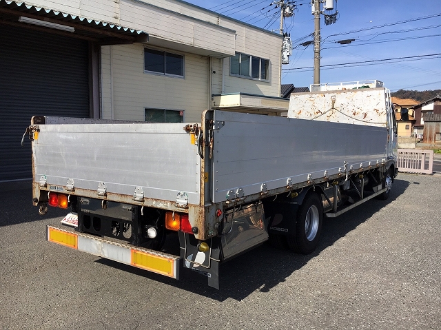 三菱ふそうファイターアルミブロック中型（4t）[写真02]