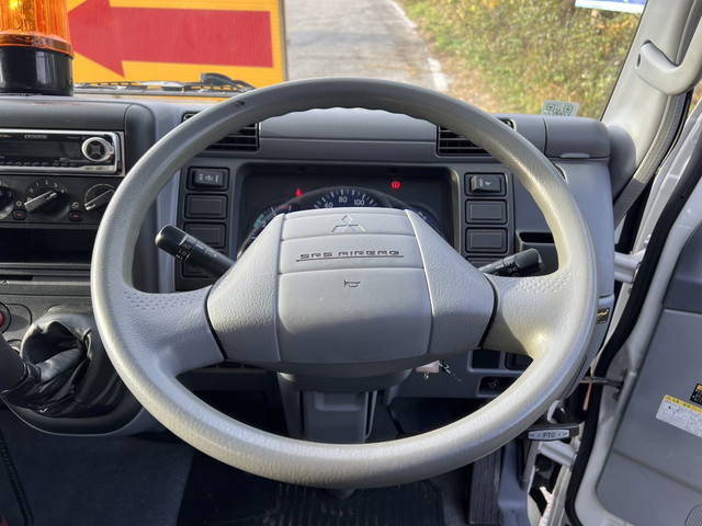 三菱ふそうキャンターセーフティクレーン3段小型（2t・3t）[写真39]