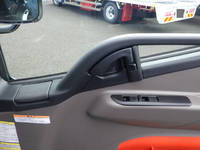 三菱ふそうキャンターアルミブロック小型（2t・3t）[写真10]