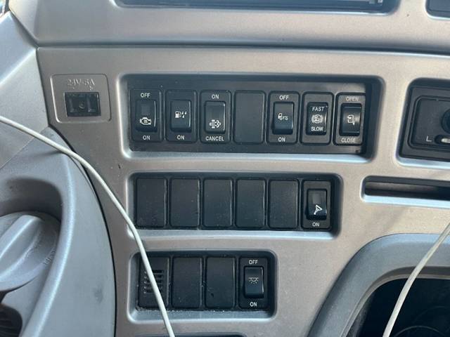 UDトラックスクオンパッカー車（塵芥車）大型（10t）[写真36]