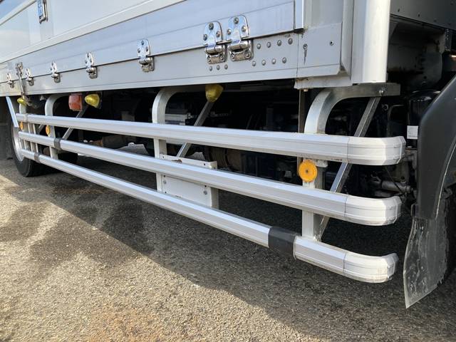 いすゞフォワード冷蔵冷凍ウイング増トン（6t・8t）[写真20]