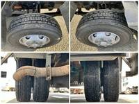 いすゞフォワード冷蔵冷凍ウイング増トン（6t・8t）[写真22]