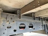 いすゞフォワード冷蔵冷凍ウイング増トン（6t・8t）[写真24]