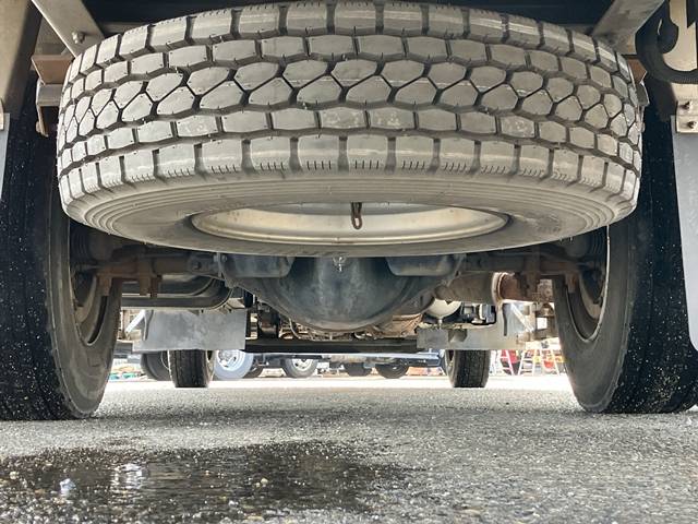 いすゞフォワード冷蔵冷凍ウイング増トン（6t・8t）[写真25]