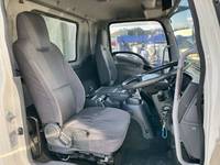 いすゞフォワード冷蔵冷凍ウイング増トン（6t・8t）[写真33]