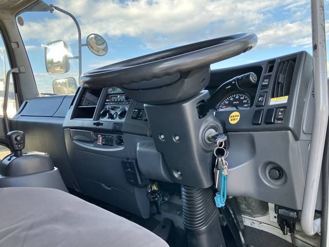 いすゞフォワード冷蔵冷凍ウイング増トン（6t・8t）[写真34]