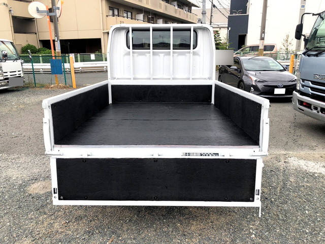 三菱ふそうキャンターダブルキャブ（Wキャブ）小型（2t・3t）[写真07]