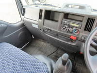 日産アトラス平ボディ小型（2t・3t）[写真11]