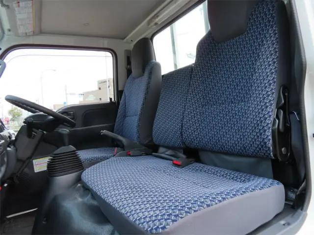 日産アトラス平ボディ小型（2t・3t）[写真09]