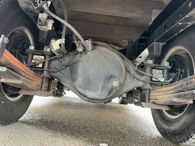 いすゞエルフダブルキャブ（Wキャブ）小型（2t・3t）[写真23]