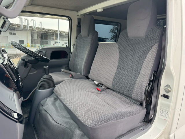 いすゞエルフダブルキャブ（Wキャブ）小型（2t・3t）[写真27]