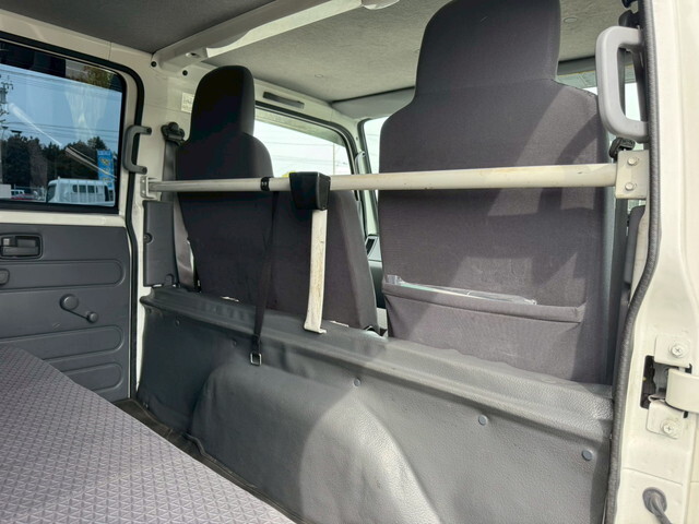 いすゞエルフダブルキャブ（Wキャブ）小型（2t・3t）[写真34]