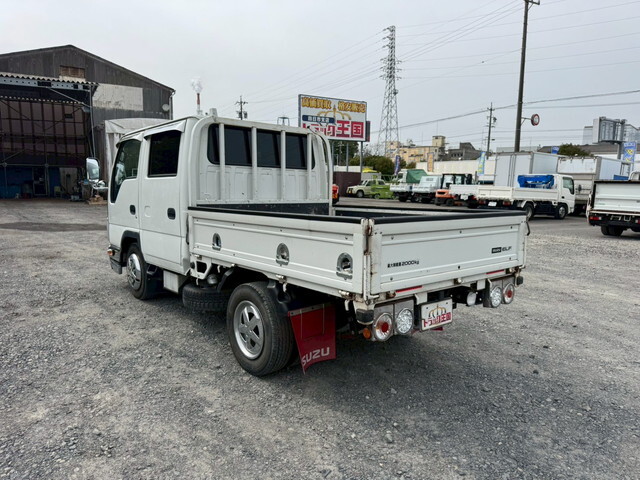 いすゞエルフダブルキャブ（Wキャブ）小型（2t・3t）[写真04]