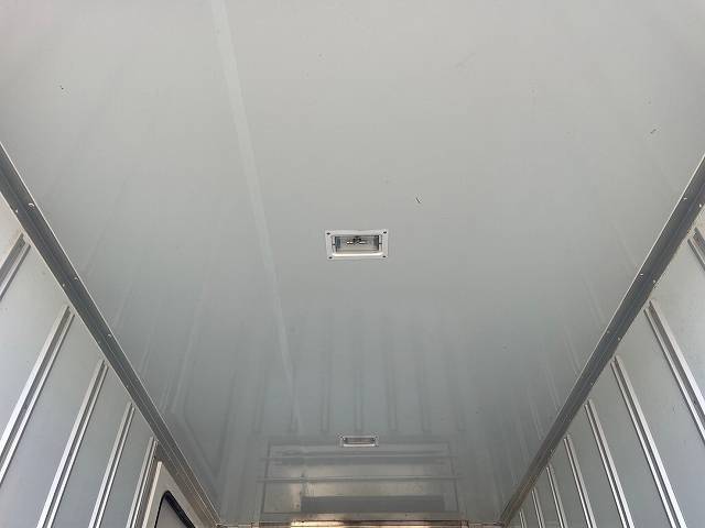 いすゞエルフ冷凍車（冷蔵車）小型（2t・3t）[写真11]