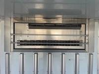 いすゞエルフ冷凍車（冷蔵車）小型（2t・3t）[写真12]