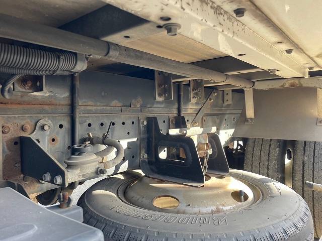 いすゞエルフ冷凍車（冷蔵車）小型（2t・3t）[写真15]