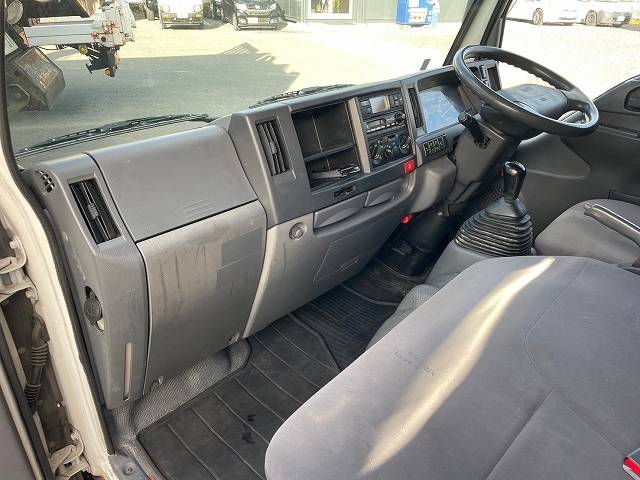 いすゞエルフ冷凍車（冷蔵車）小型（2t・3t）[写真21]