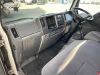 いすゞエルフ冷凍車（冷蔵車）小型（2t・3t）[写真21]