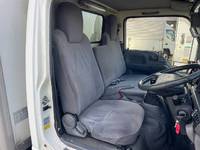 いすゞエルフ冷凍車（冷蔵車）小型（2t・3t）[写真24]