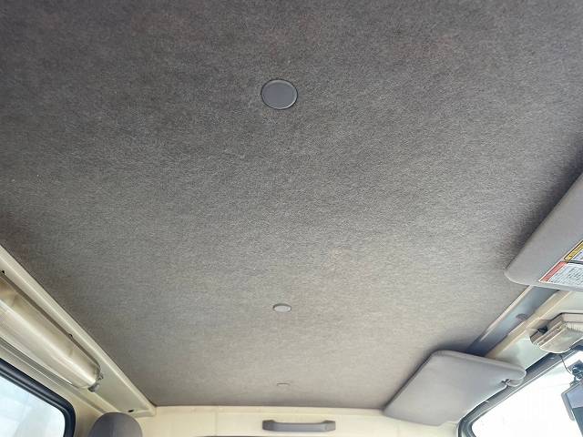 いすゞエルフ冷凍車（冷蔵車）小型（2t・3t）[写真25]