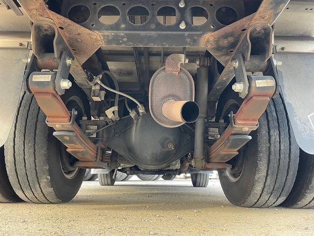 いすゞエルフ冷凍車（冷蔵車）小型（2t・3t）[写真40]