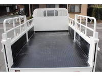 日野デュトロ平ボディ小型（2t・3t）[写真12]