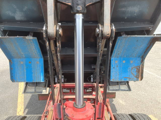 日野レンジャーダンプ増トン（6t・8t）[写真18]