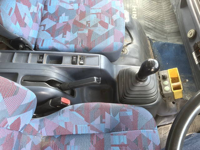 日野レンジャーダンプ増トン（6t・8t）[写真38]