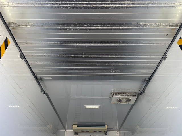 三菱ふそうキャンター冷凍車（冷蔵車）小型（2t・3t）[写真12]