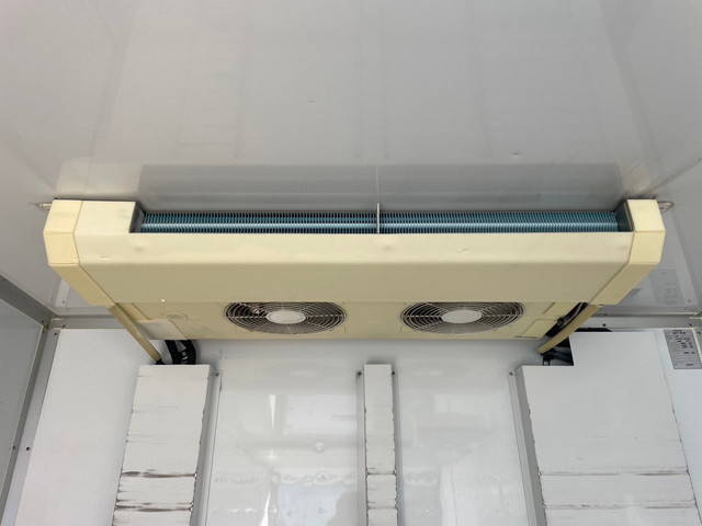 三菱ふそうキャンター冷凍車（冷蔵車）小型（2t・3t）[写真14]