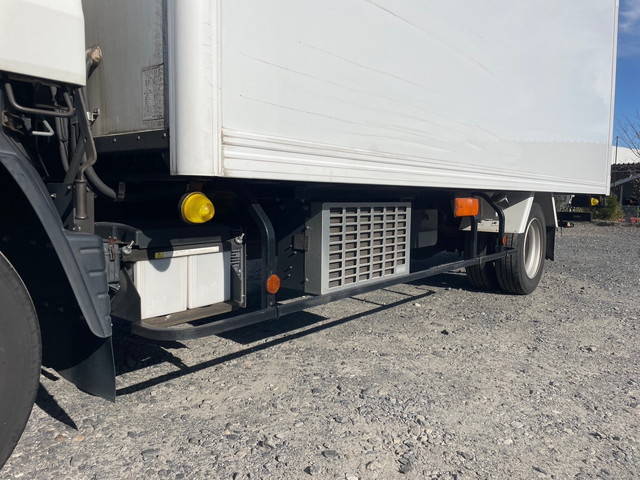 三菱ふそうキャンター冷凍車（冷蔵車）小型（2t・3t）[写真20]