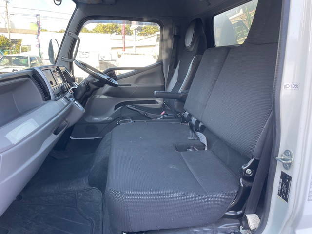 三菱ふそうキャンター冷凍車（冷蔵車）小型（2t・3t）[写真28]