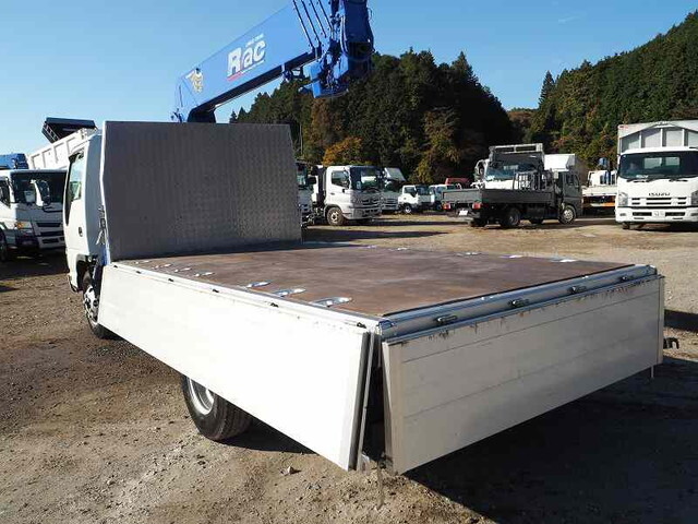 いすゞエルフクレーン5段小型（2t・3t）[写真12]