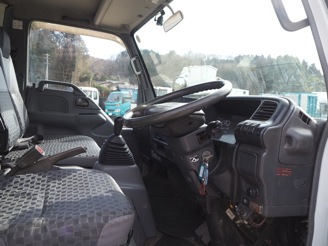 いすゞエルフクレーン5段小型（2t・3t）[写真31]