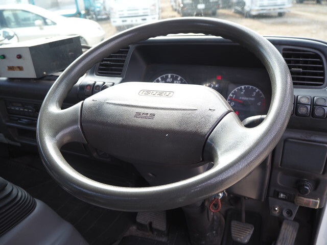 いすゞエルフクレーン5段小型（2t・3t）[写真33]