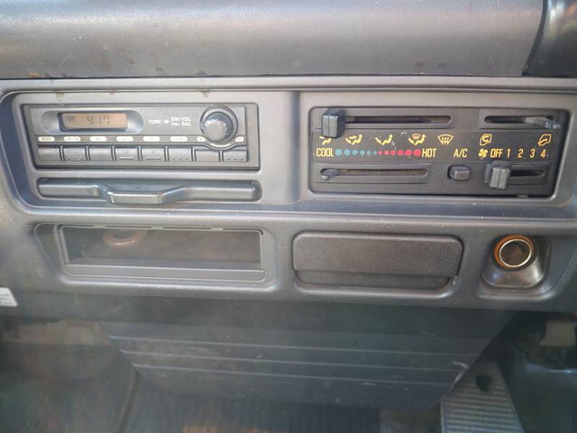 いすゞエルフクレーン5段小型（2t・3t）[写真36]