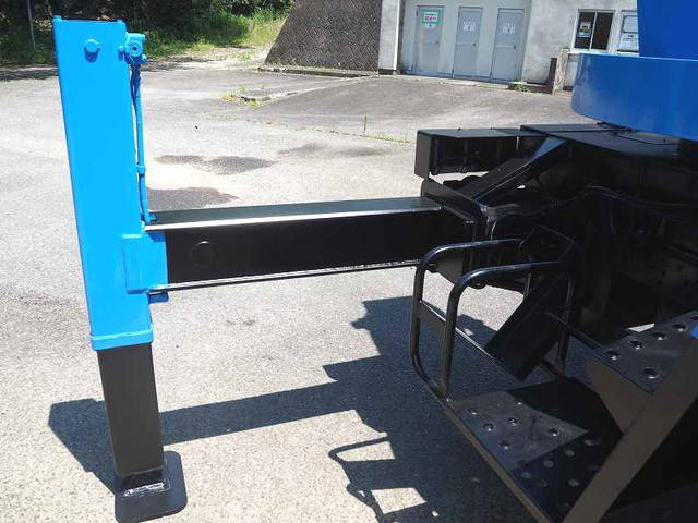 三菱ふそうキャンター高所作業車小型（2t・3t）[写真23]