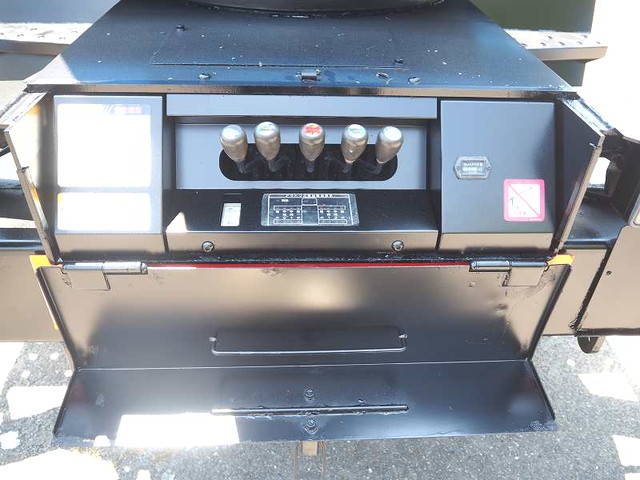 三菱ふそうキャンター高所作業車小型（2t・3t）[写真26]