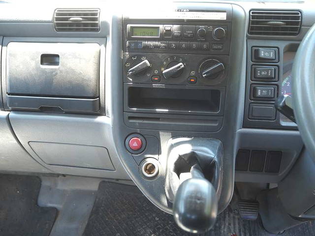 三菱ふそうキャンター高所作業車小型（2t・3t）[写真40]