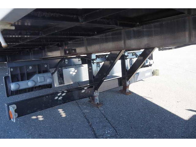 いすゞエルフセーフティローダー小型（2t・3t）[写真17]