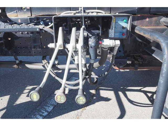 いすゞエルフセーフティローダー小型（2t・3t）[写真26]