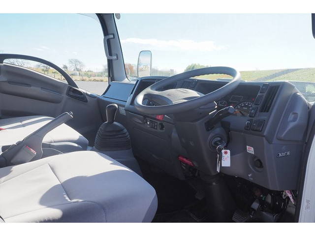 いすゞエルフセーフティローダー小型（2t・3t）[写真34]