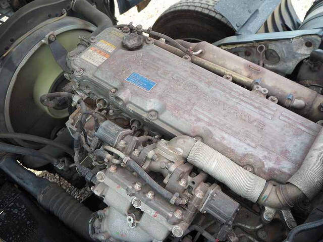 三菱ふそうファイタークレーン6段中型（4t）[写真35]